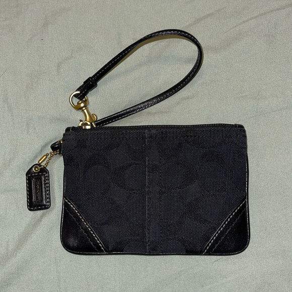 Coach wristlet in black - Picture 1 of 4